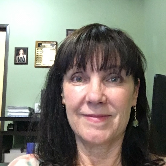 Meet your Posher, Pamela - Picture 1 of 1